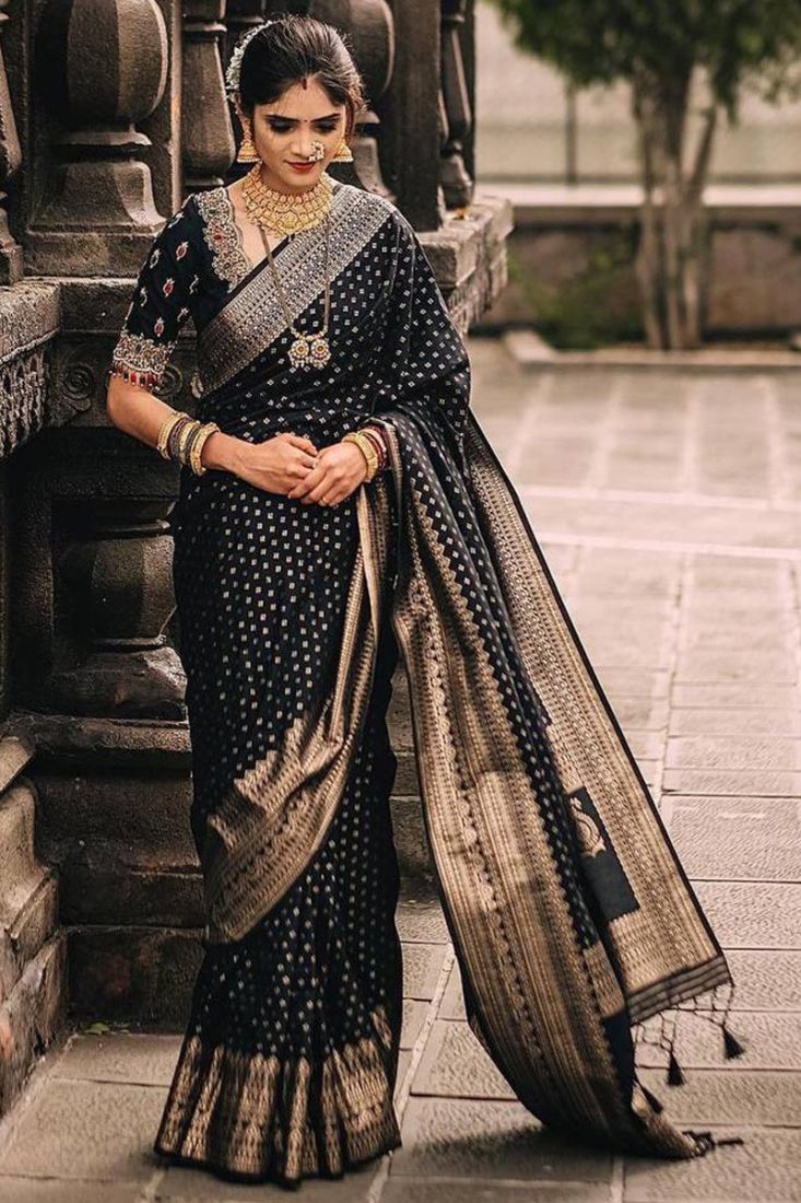 Black Silk Woven Zari Saree|SARV142374