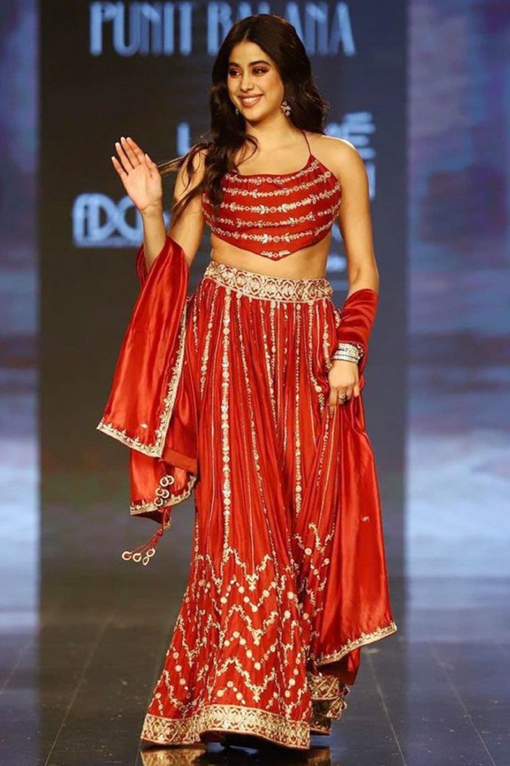 Take inspiration from these ethnic looks by Jhanvi Kapoor | Readiprint  Fashions Blog