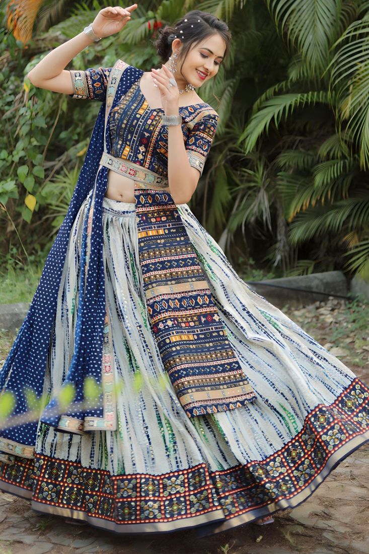 300 ka shop lehenga