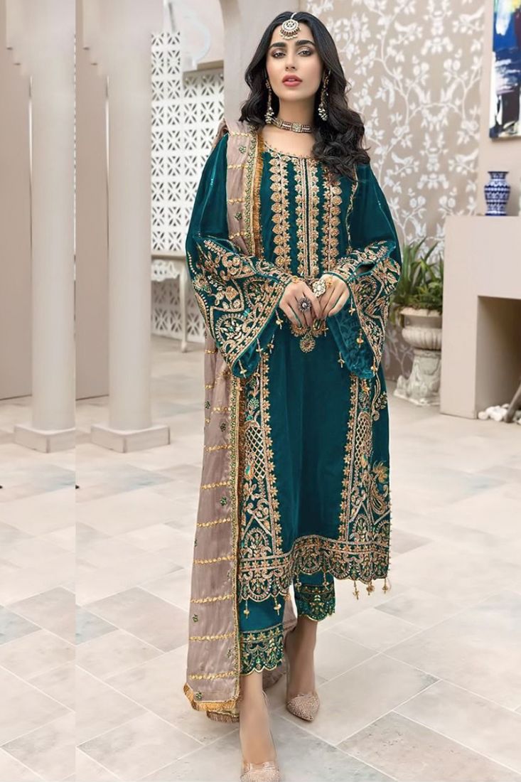 Net Self Design Party Wear Gown, peacock color at Rs 8000 in Surat | ID:  2851751386433