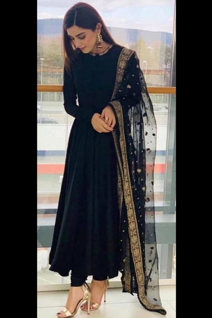 Plain black outlet frock suit