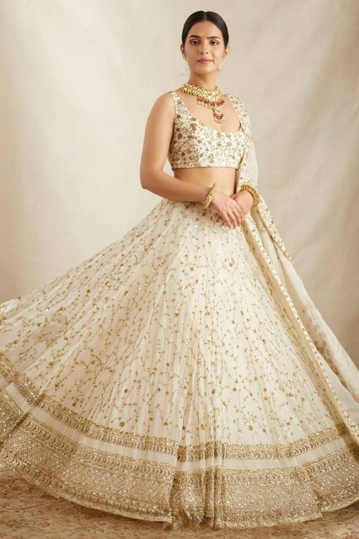 Luxurious Reception Lehenga Choli Dresses Pakistan Designer Lehenga Choli  Valima Dresses