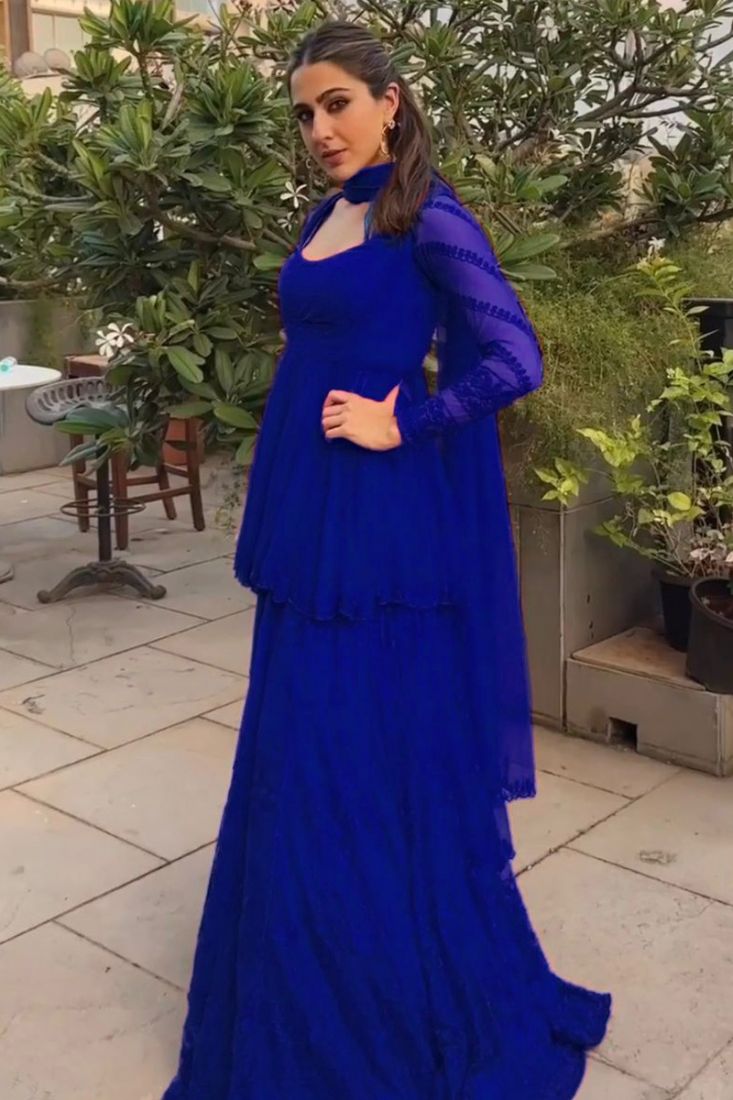 Sara Ali Khan Proves That Her Fashion Is Classy With This Elegant  Nature-Inspired Dress - Boldsky.com