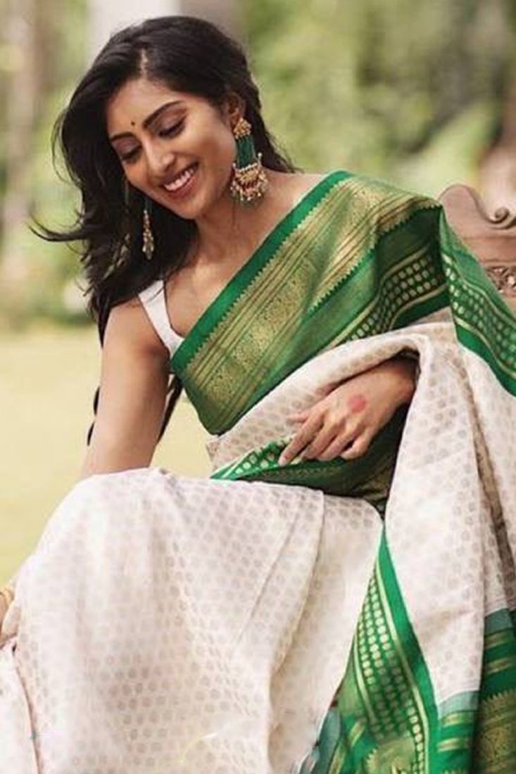 Most Stunning Off White Soft Silk Saree With Traditional Blouse Piece –  LajreeDesigner