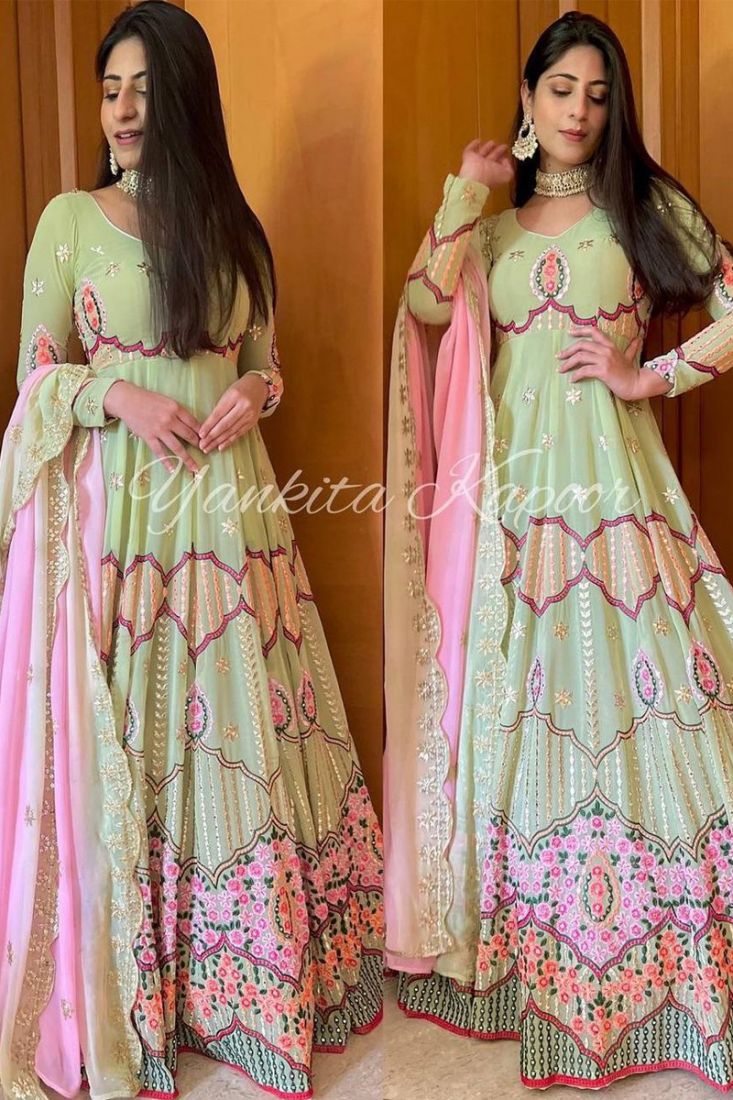 Kaarigari by Yankita Kapoor - Silk gown with sequence work 💕👗 | Facebook